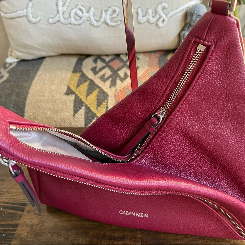 NWOT! Calvin Klein Geo Rocky Road Vegan Leather Hobo Bag In Merlot - Picture 4 of 17
